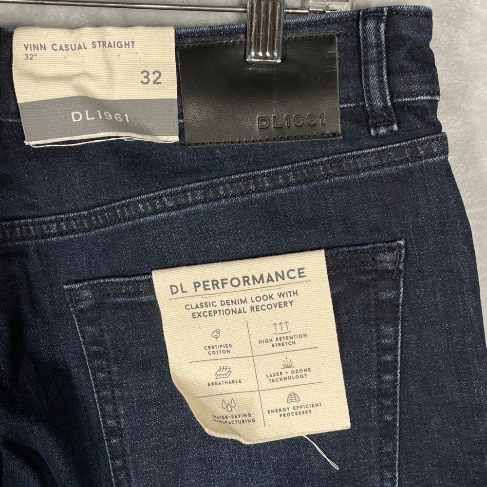 DL1961 Vinn Casual Straight Jeans Dark Indigo Performance Stretch Size 32